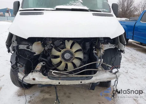 2019 Mercedes-Benz Sprinter 2500 High Roof V6 from USA, damaged, VIN WD4FF1CD2KT014681